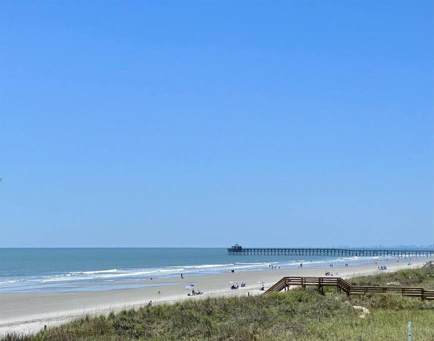 Oceanfront House On The Sand 6 Kings 12Br 12B Sleep 36 Pgp — 4-Star Luxury Hotel in Myrtle Beach, United States