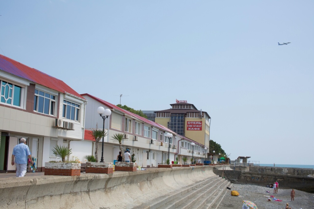 Miracle&N - carbon neutral hotel in Anapa