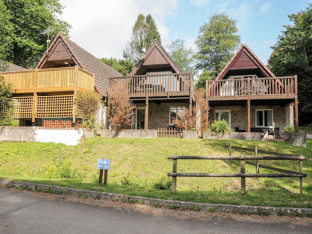 42 Valley Lodge — 4-Star Luxury Hotel in Callington, United Kingdom