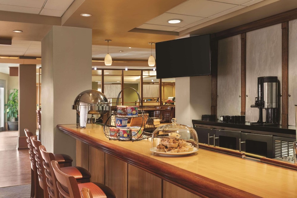 DoubleTree by Hilton Providence Airport Warwick - photo 16