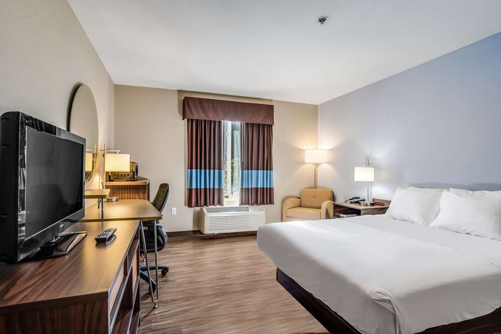 Quality Inn Calvert City Paducah East - photo 12