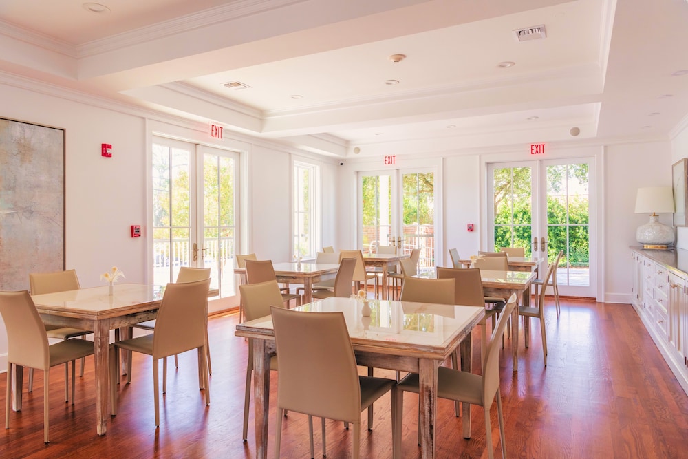 Oyster Bay Boutique Hotel - photo 27