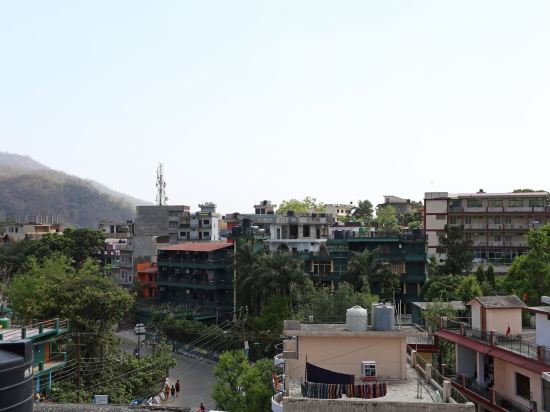 Hotel Devoy Inn - carbon neutral hotel in Rishikesh