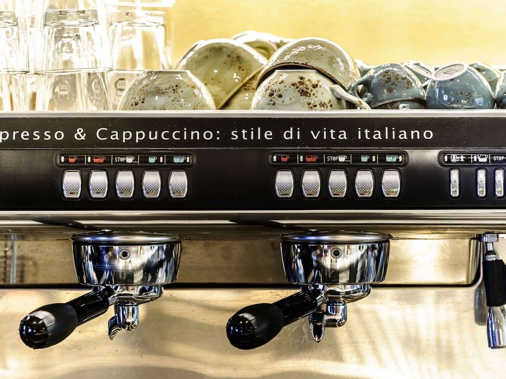 מזון ומשקאות