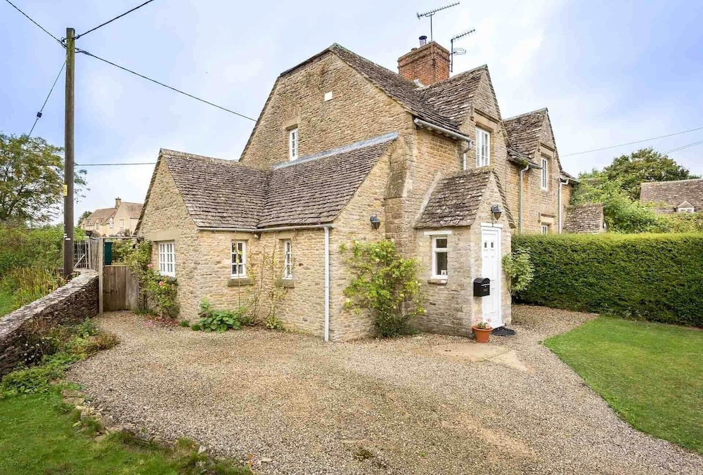 Swan View - carbon neutral hotel in Lechlade
