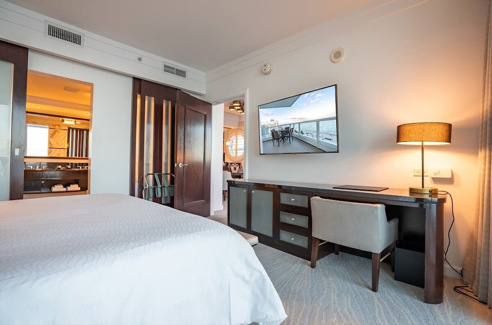 Fontainebleau Miami Beach Private Luxury Suites - photo 63