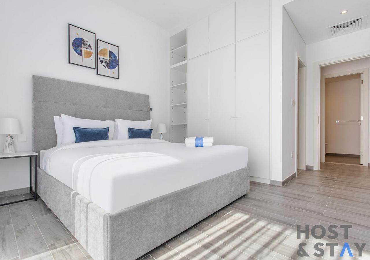Unique 1BR in Belgravia Square JVC Host & Stay — 4-Star Luxury Hotel in Dubai, United Arab Emirates