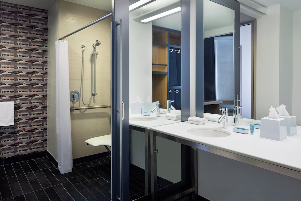 Aloft Jacksonville Tapestry Park - photo 17