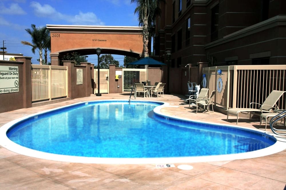 Hampton Inn & Suites Seal Beach - photo 14