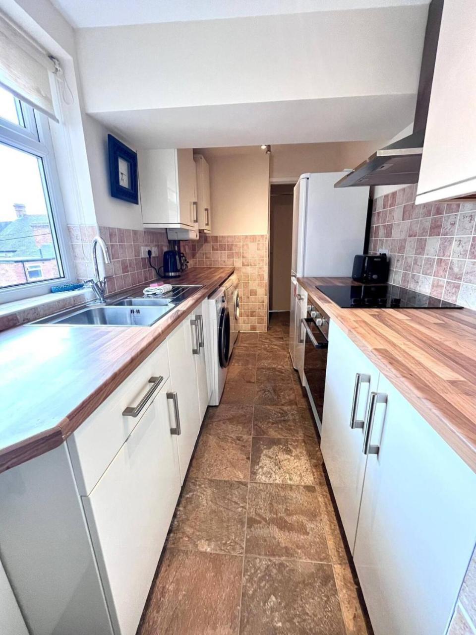 The 3 Bedroom Home — 4-Star Luxury Hotel in Gateshead, United Kingdom