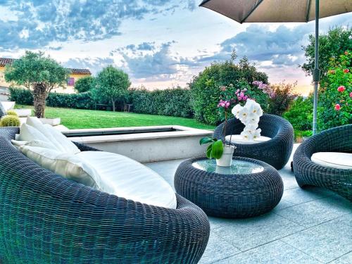 Sejour Au Soleil Avec Piscine — hotel in Vinon-Sur-Verdon