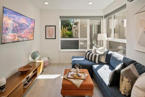 Perch Urban Abode 18 - carbon neutral hotel in Seattle
