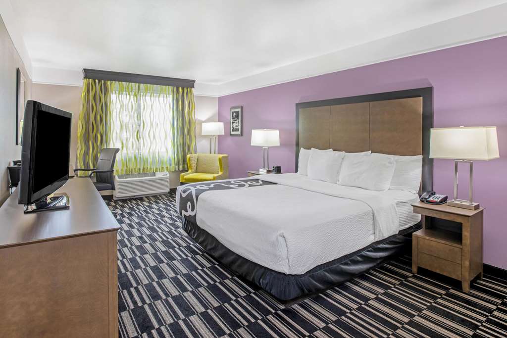 La Quinta Inn & Suites by Wyndham Modesto Salida - photo 18