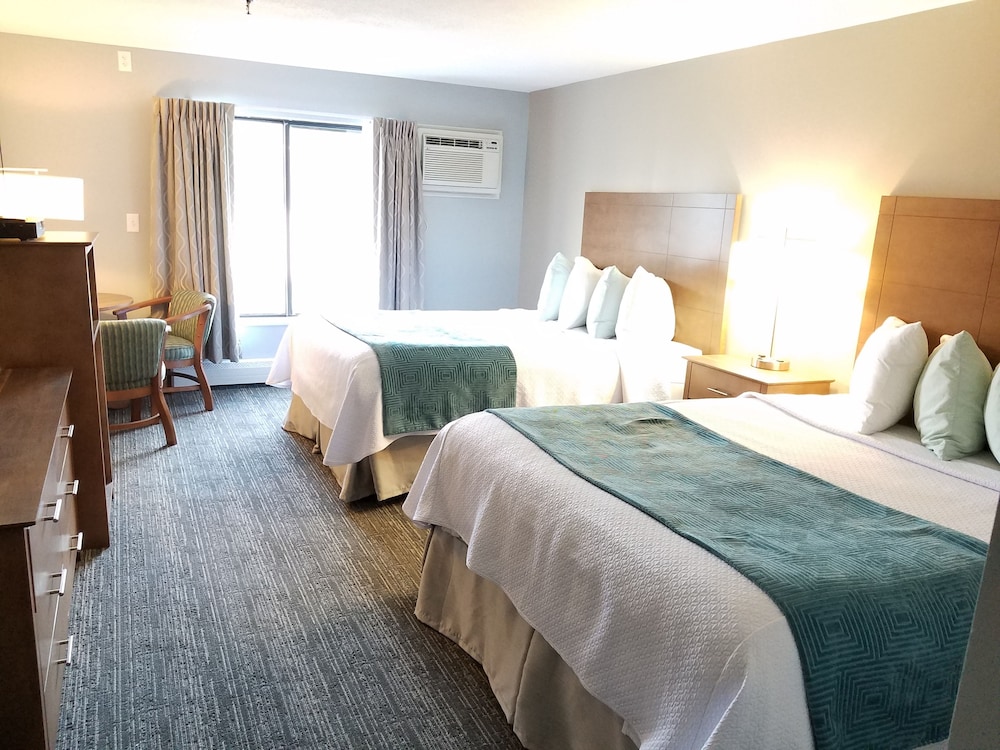 Hampton Village Inn - photo 6