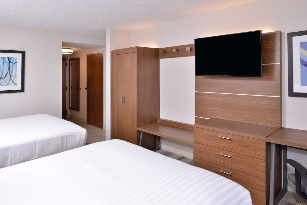 Holiday Inn Express & Suites Indianapolis Dtn Conv Ctr Area by IHG - photo 27