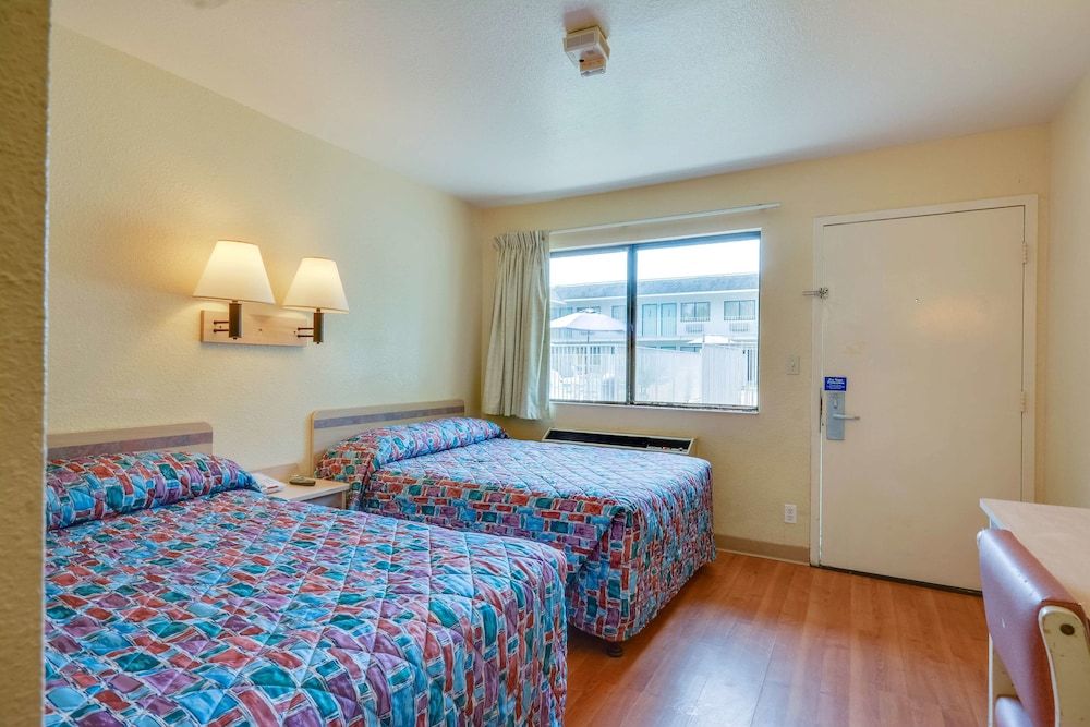 Motel 6 Tuscaloosa - photo 10