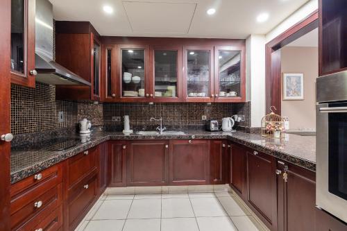 1 Bedroom at Yansoon 4 Downtown Old Town with Garden View — 4-Star Luxury Hotel in Dubai, United Arab Emirates