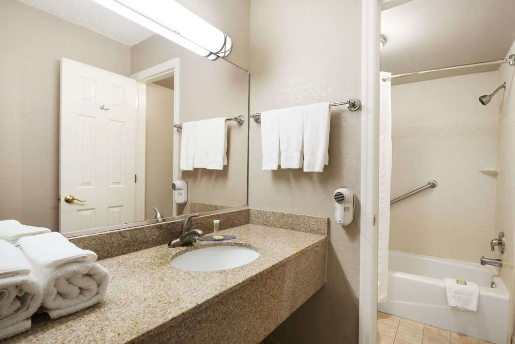 Super 8 by Wyndham Ormond Beach - photo 11