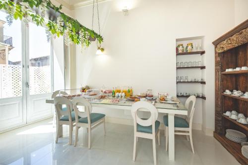 B Sicilian Charming Stay Design Apartment — 4-Star Luxury Hotel in Catania, Italy
