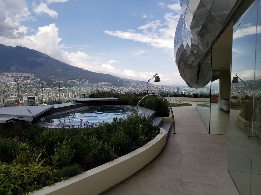 Luxury Residence Suites Design Style — 4-Star Luxury Hotel in Quito, Ecuador
