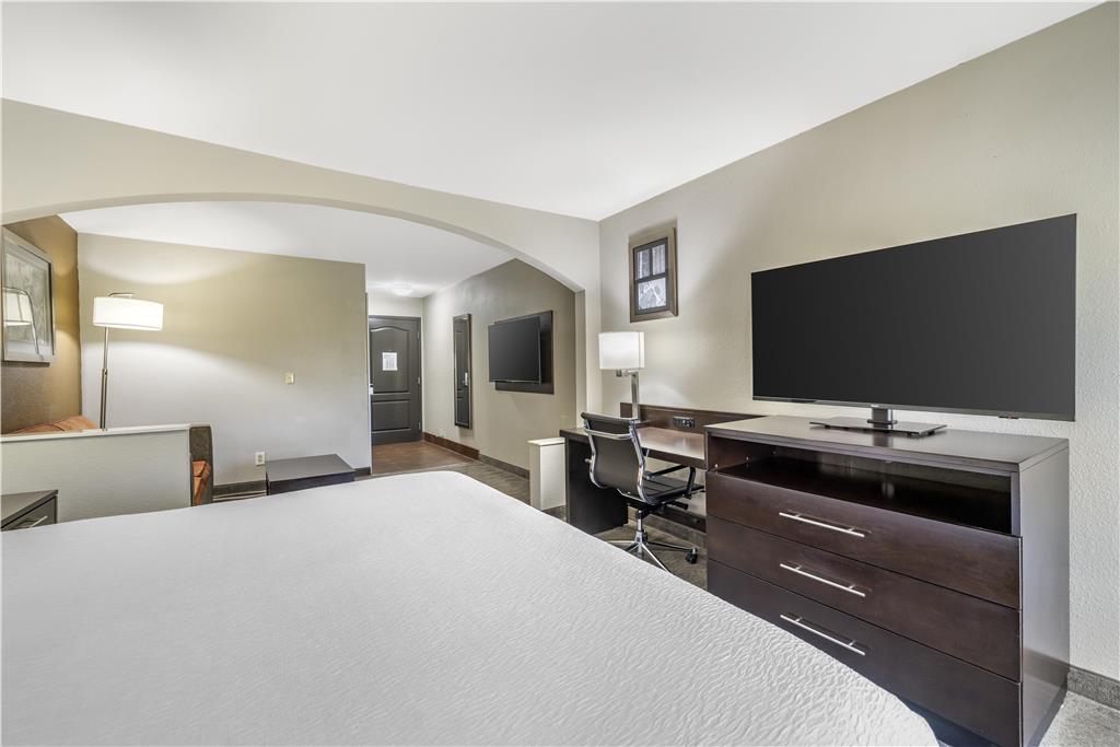 Best Western Plus Lee's Summit Hotel & Suites - photo 12