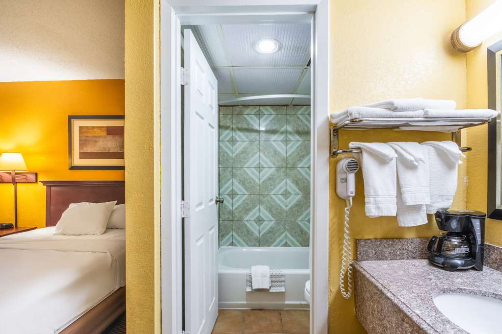 Americas Best Value Inn Elk City - photo 28