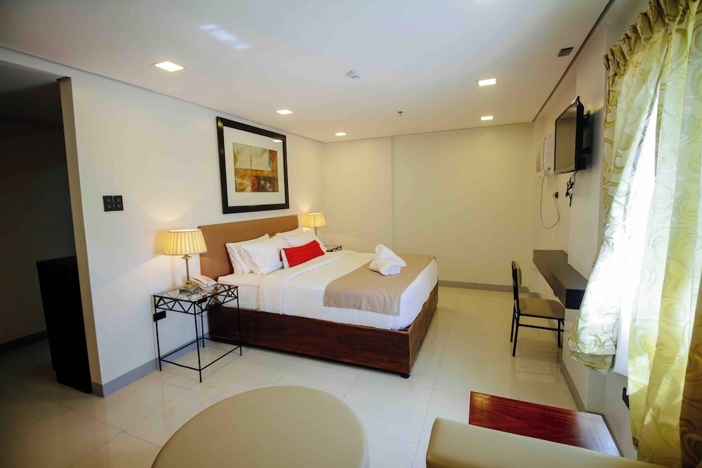 Belltower CSheLi Suites Bantay Vigan — hotel in Bantay