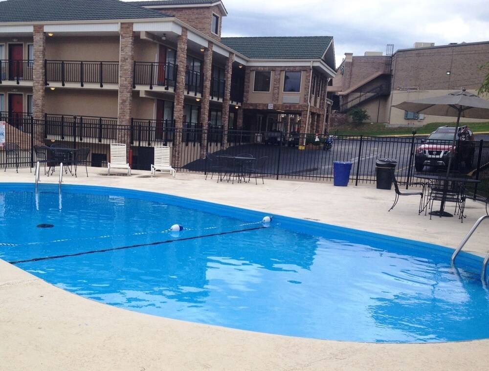 Baymont by Wyndham Branson Theatre District - photo 73