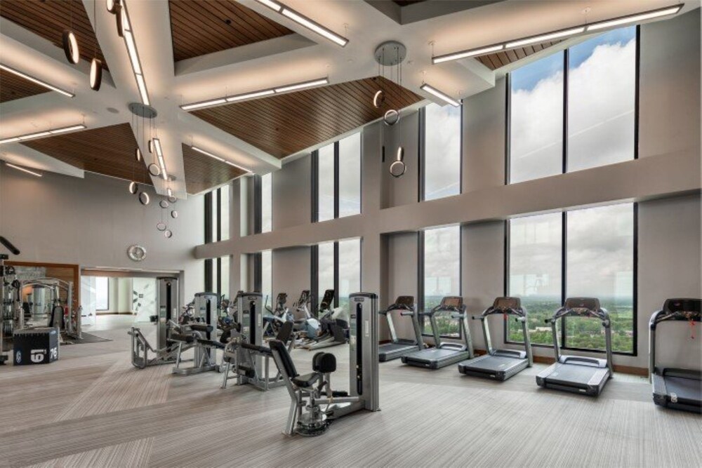 Global Luxury Suites at Reston Town Center - photo 90
