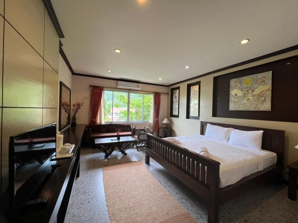 Lotus Paradise Resort in Koh Tao, Thailand