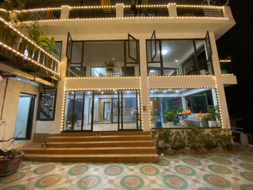 Nắng Homestay — 5-Star Luxury Hotel in Trai Ngau, Vietnam