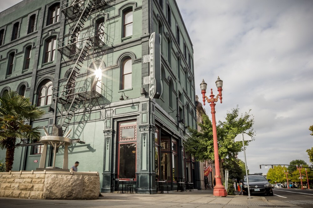 The Society Hotel — hotel in Portland