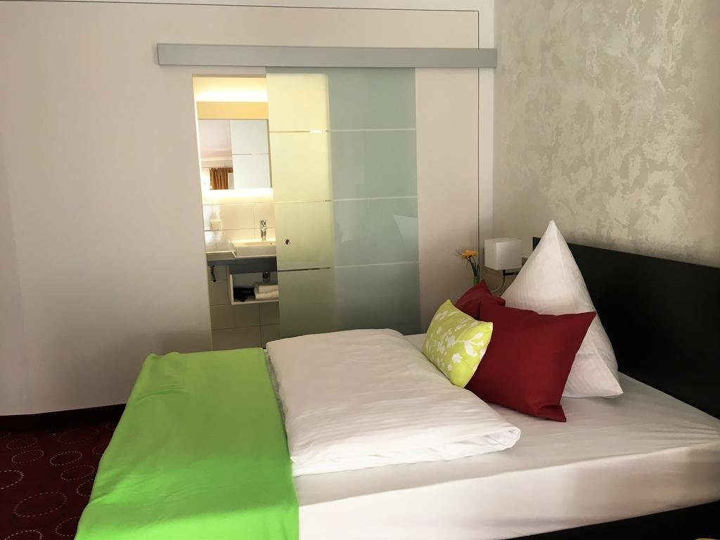 Waldgasthof St.Wolfgang - carbon neutral hotel in Oberhausen