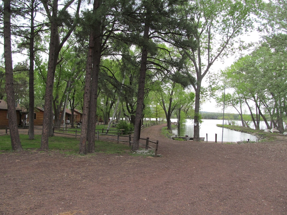 Lazy Oaks Resort - photo 14