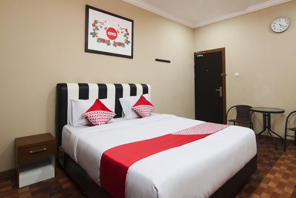 Oyo 799 Hotel Dieng in Berastagi, Indonesia