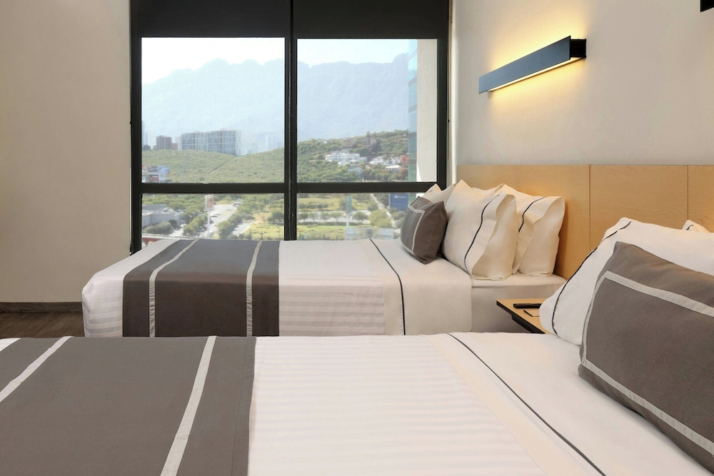 City Express Plus by Marriott Monterrey Galerias