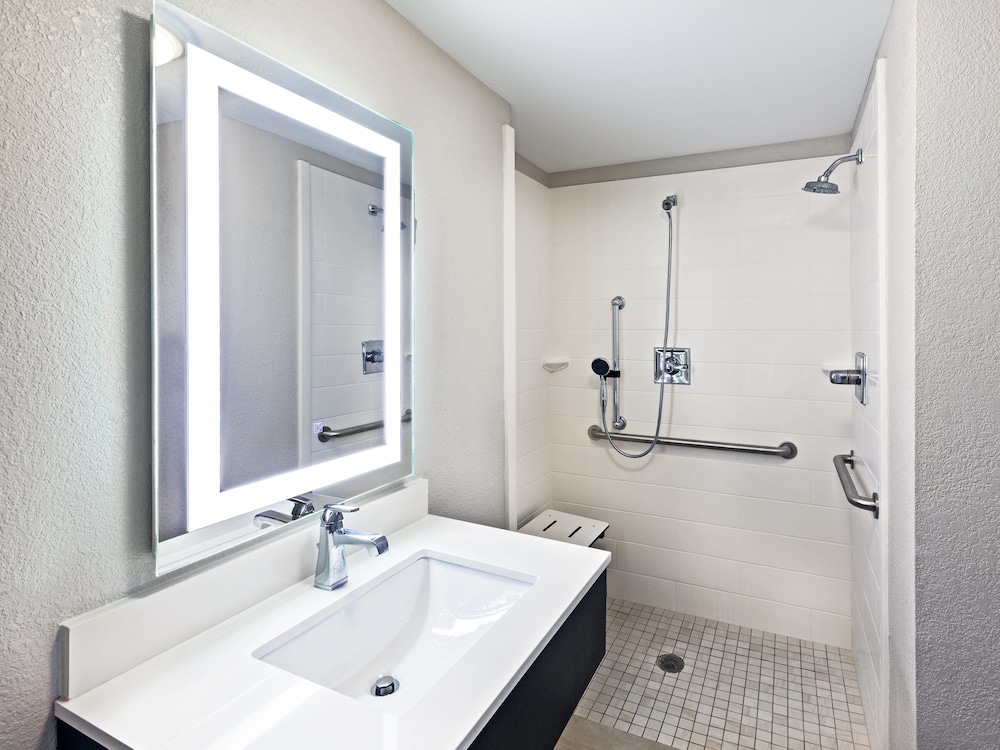 Holiday Inn Express New Orleans East by IHG - photo 19