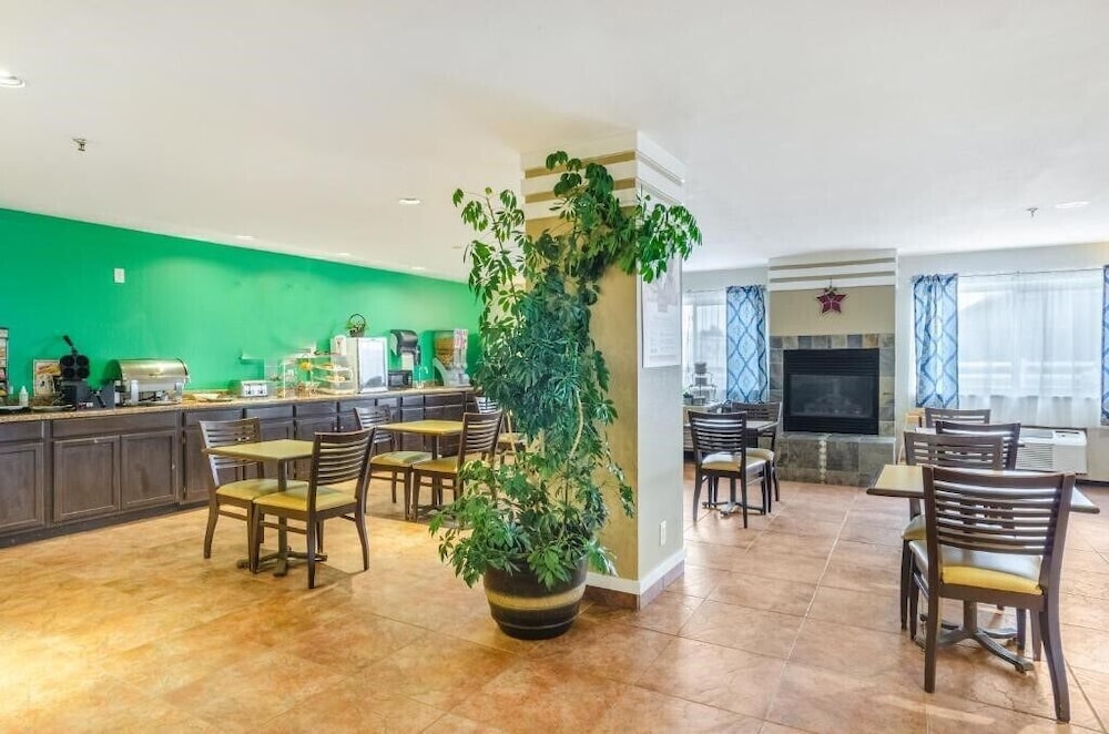 Cheyenne Guest Inn - photo 22