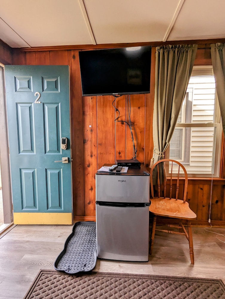 Riverside Motel - photo 9