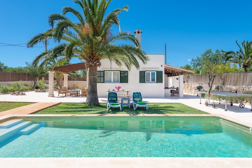 Las Estrellas in Cala Llombards in Santanyi, Spain