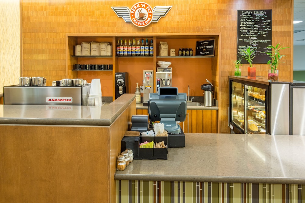 Holiday Inn Airport Portland by IHG - photo 20