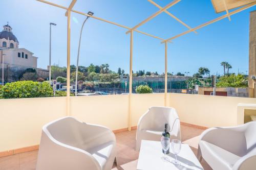 Casa Bonaria Terrace on the Basilica Wifi AC — 4-Star Luxury Hotel in Cagliari, Italy