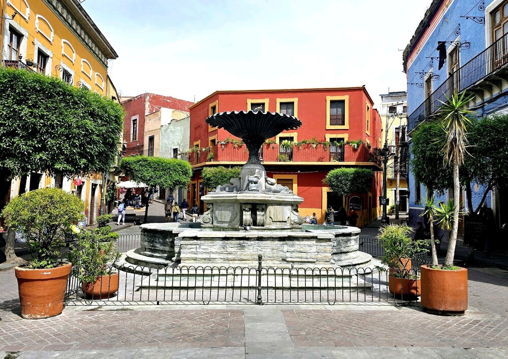 Hotel Plaza Baratillo in Guanajuato, Mexico
