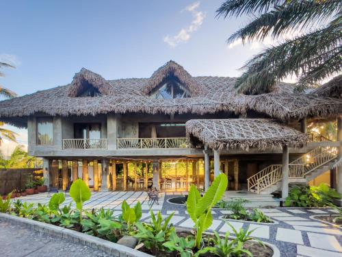 Baia Nest Villa 2nd Floor And Loft Within Self Service Villa Near The Beach Pet Friendly With A Fee 21728744 — Gubat