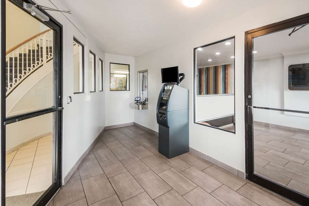 Motel 6 Laredo TX North I 35 - photo 21