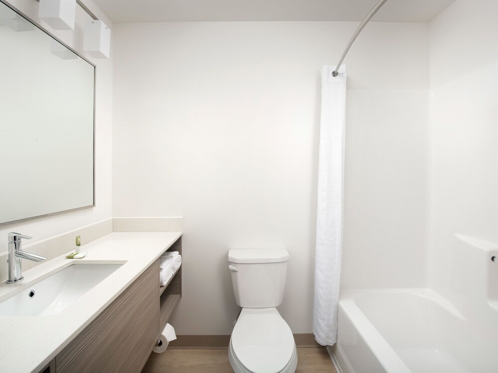 WoodSpring Suites Seattle Everett - photo 23