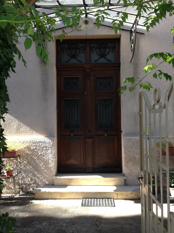 Villa Regina — 4-Star Luxury Hotel in Vaison-La-Romaine, France