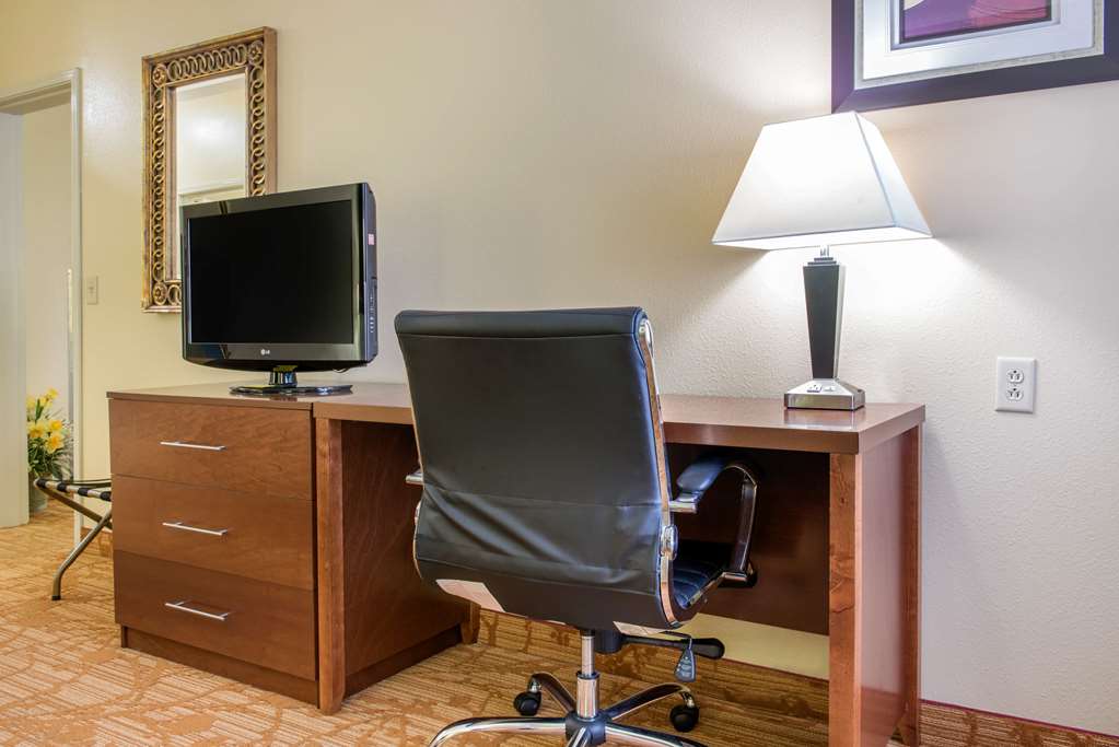 Quality Inn Jacksonville near I 72 - photo 27
