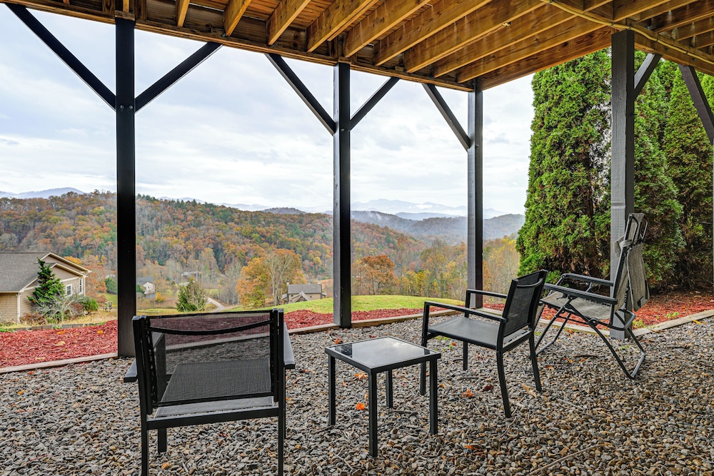 Mountain View Cozy Haven — 4-Star Luxury Hotel in Franklin, United States