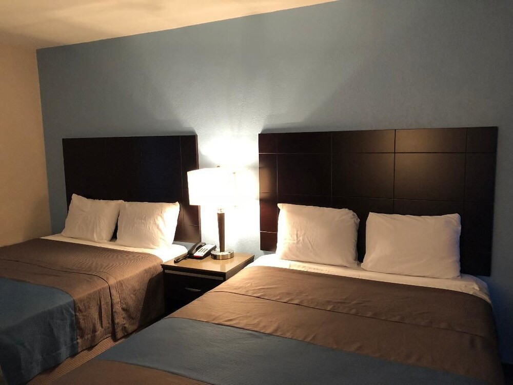 Inn Of Long Beach - photo 14